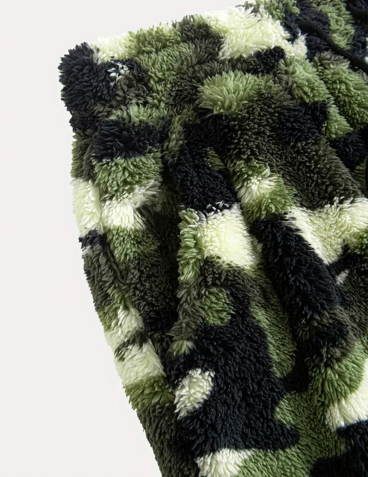 Men’s Wild Cozy Camo Tracksuit