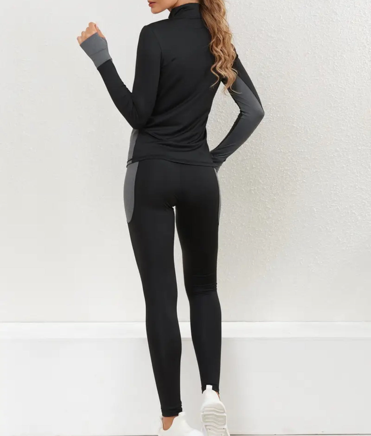TYN Women’s Peak Pulse Sportswear Set