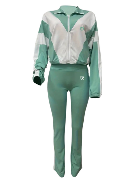 TYN Women’s CrossTrend Two-Piece Set
